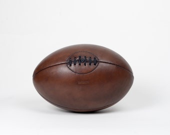 Ballon de rugby vintage en cuir années 1940