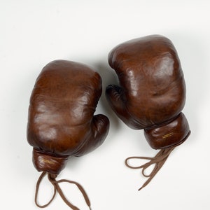 Gants de boxe vintage en cuir Marron image 7