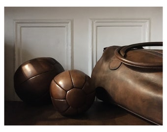 Vintage Leather Medicine Ball 2 kg
