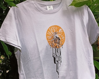 Camiseta sérigrafiada artesanalmente "Cephalophore", diseño original y unisex.