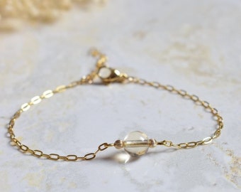 CITRINE - Bracelet minimaliste avec une chaine en acier inoxydable doré et une perle de citrine jaune - Bracelet lithothérapie