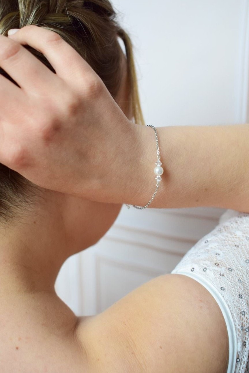 Bracelet de mariée minimaliste Orphée avec perles de cristal