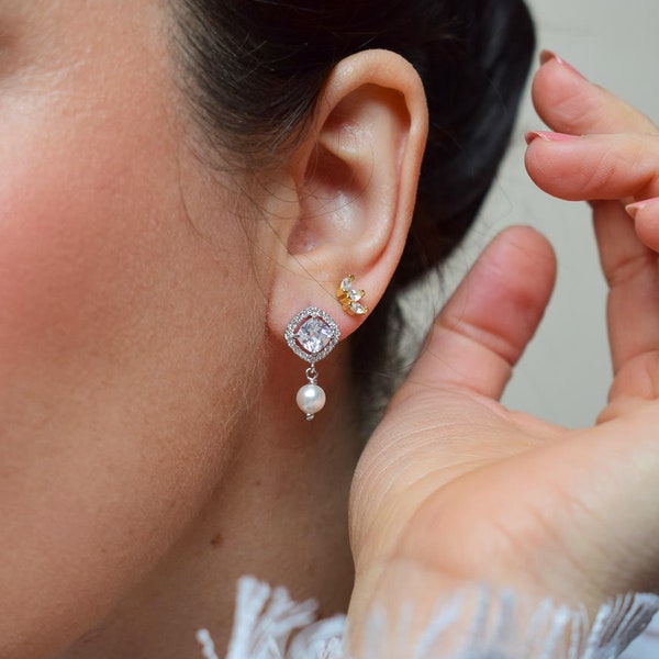 EVANGELINE - Boucles d'oreilles de mariée rétro chic avec une jolie perle nacrée ronde qui retombe légèrement - Bijoux mariage