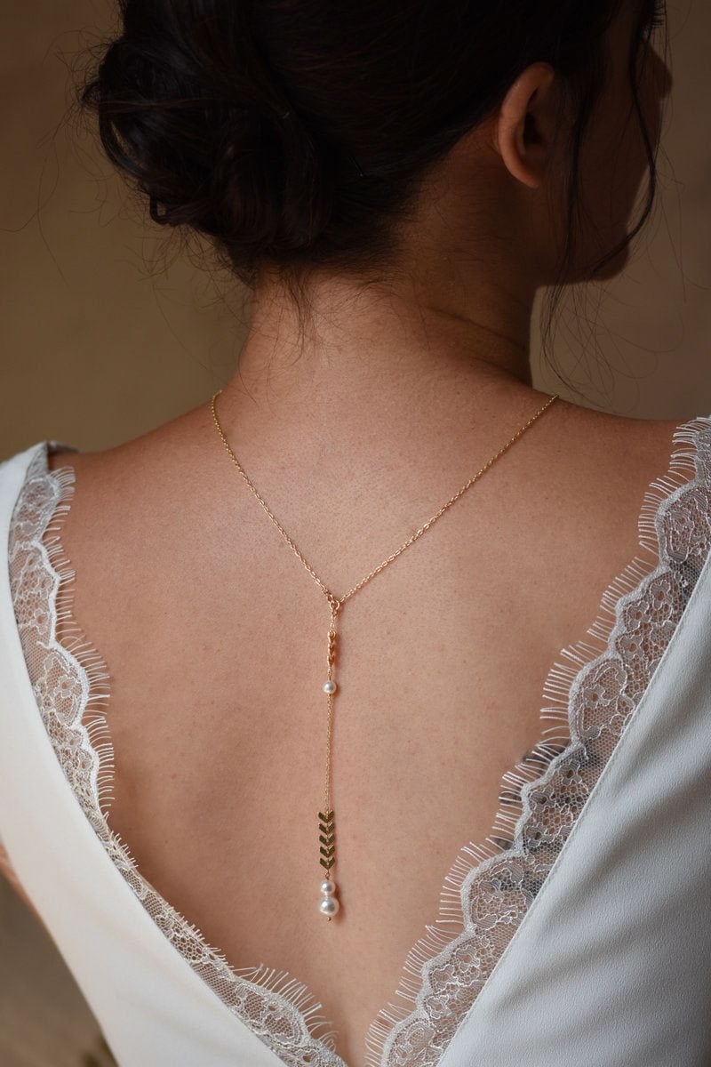 Collier de dos court OLY pour robe de mariée bohème et champêtre