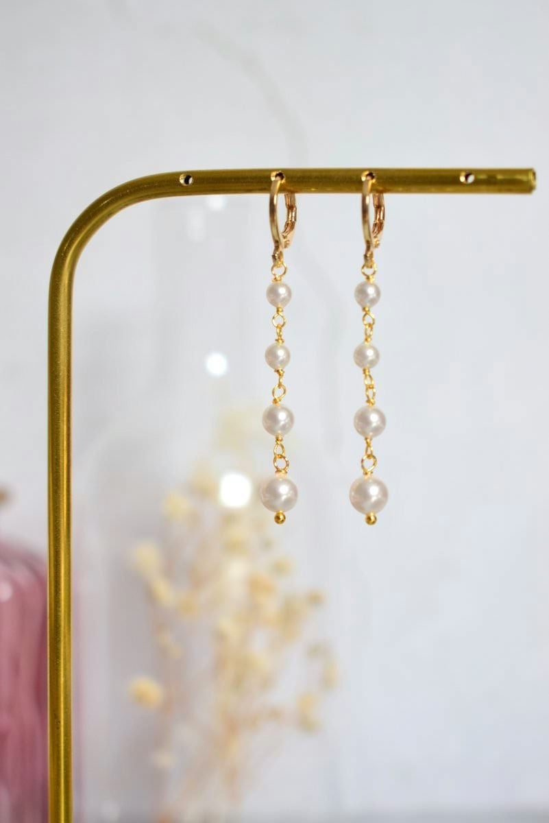 Boucles d’oreilles Juliette pendantes avec perles nacrées