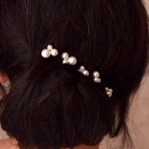 PEARL PEARLS set of 5 wedding hair picks in pearly pearls to dress your bridal bun with class.