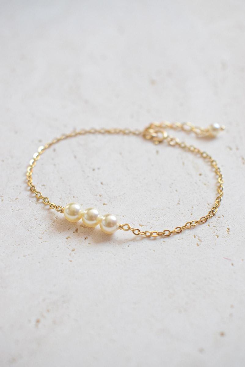 Bracelet minimaliste pour mariée Atlanta avec perles nacrées