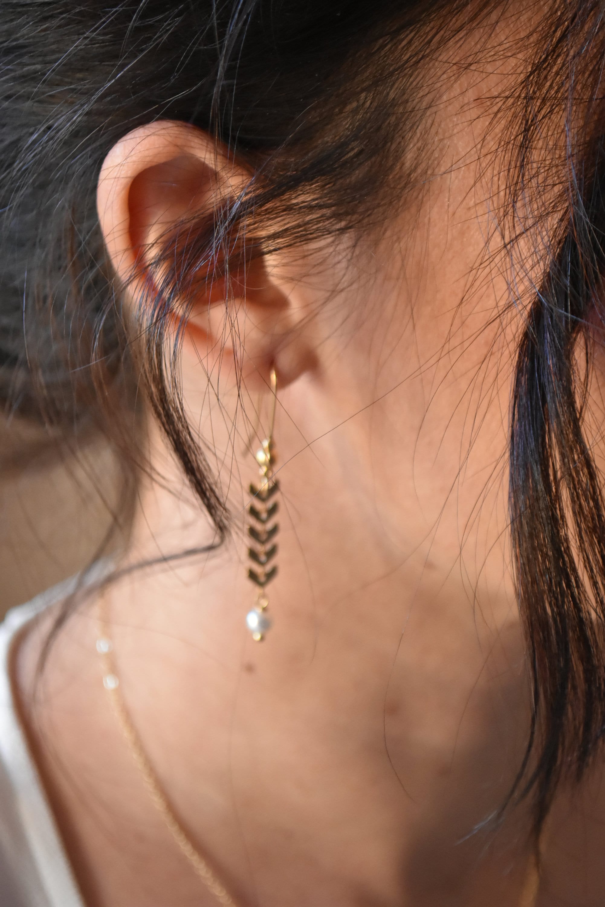 Boucles d’oreilles mariage bohème avec chainette épi dorée
