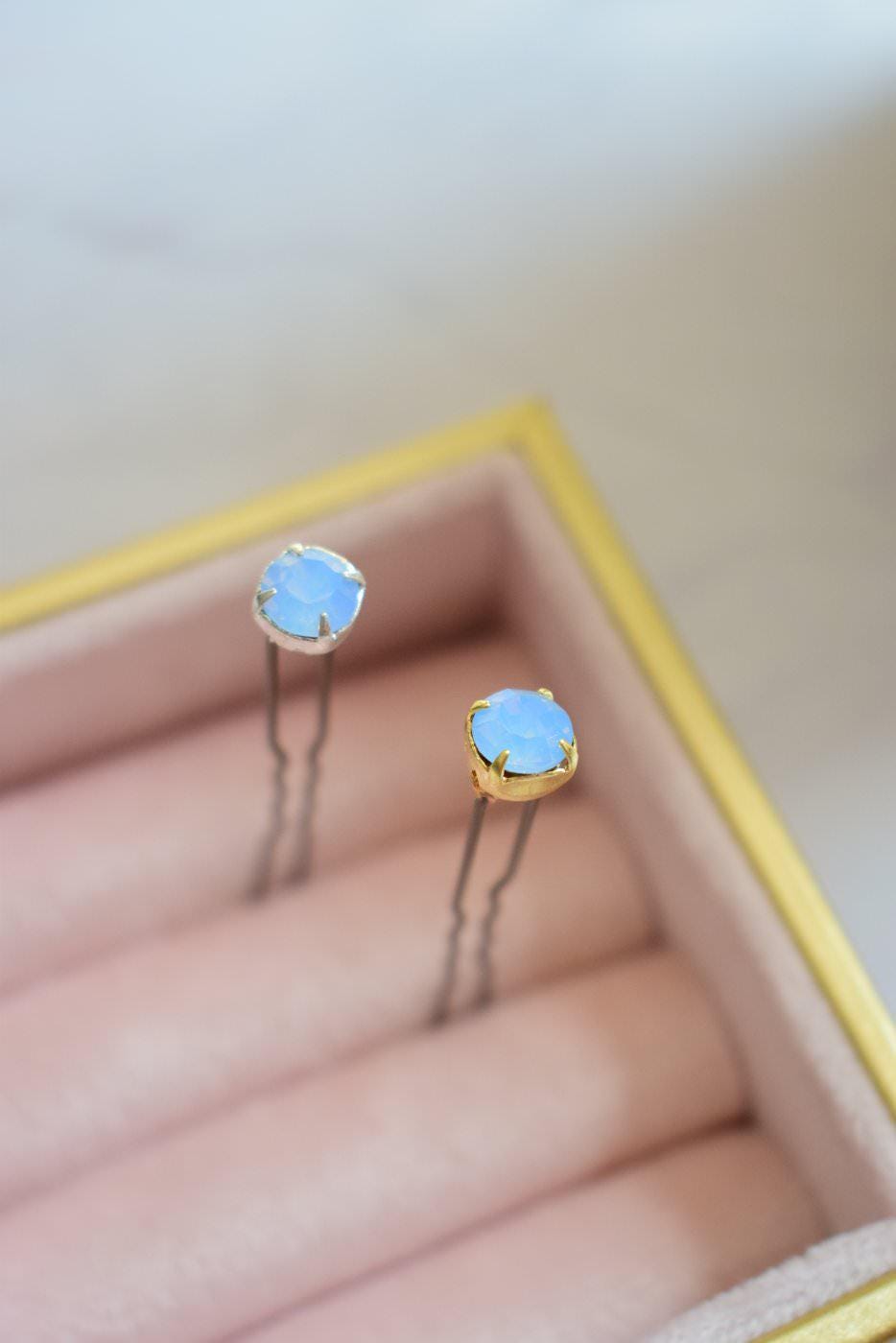 Pic à cheveux avec strass bleu pour mariée discret