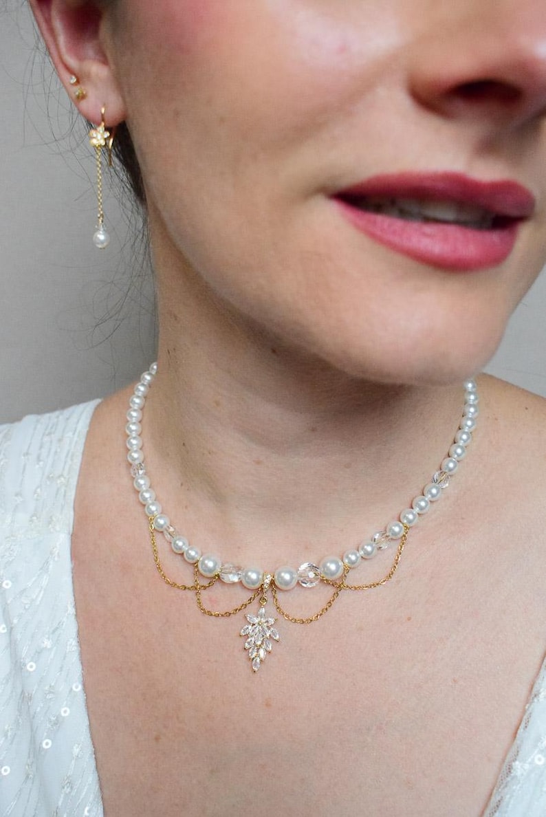 ROMY - a glamorous Bridgerton-style wedding necklace with mother-of-pearl and crystal beads, cascading chains, and a rhinestone pendant image 3