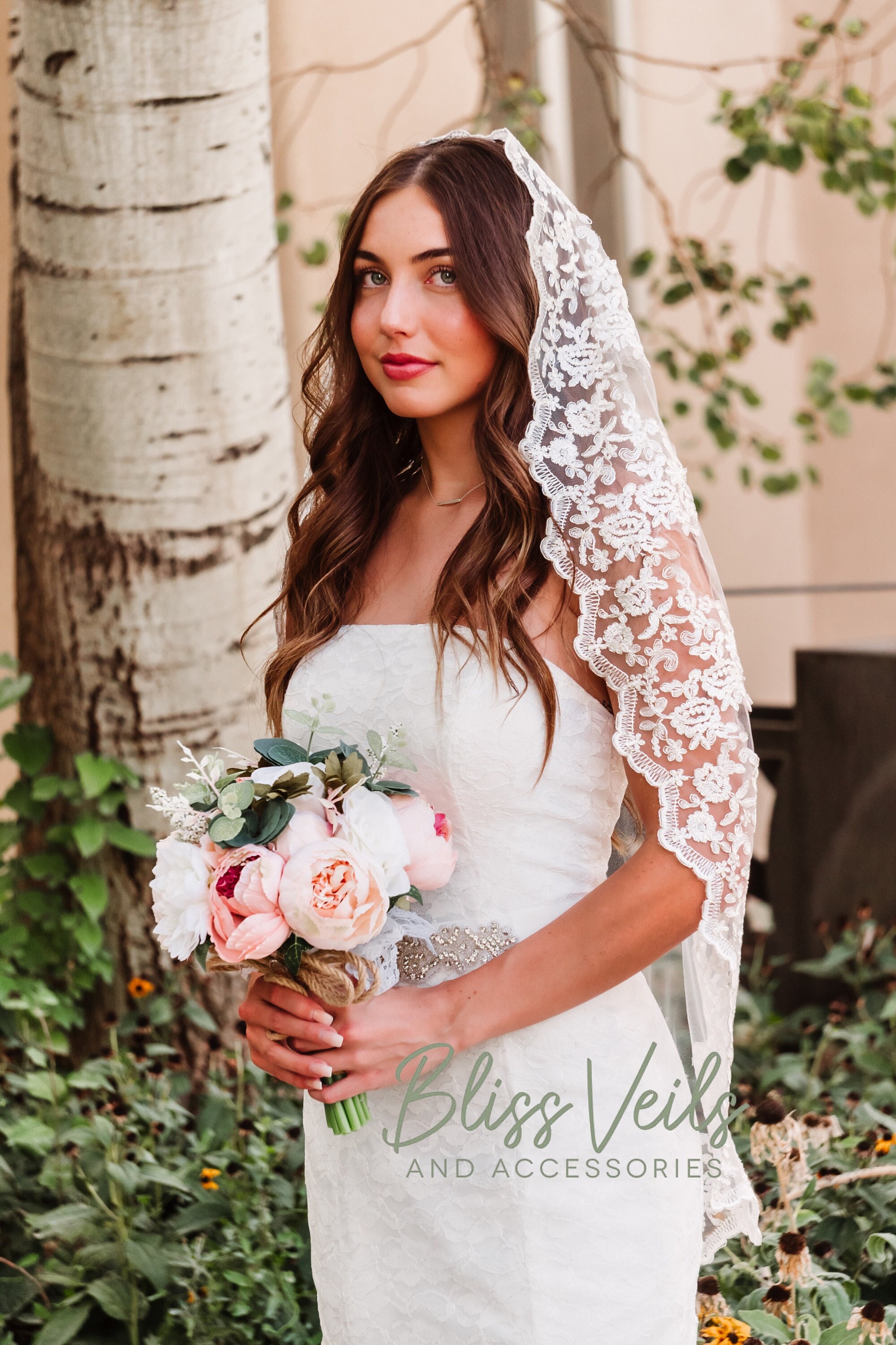 Lace Mantilla Wedding Veil: Fingertip Length, Silver Accent Veil