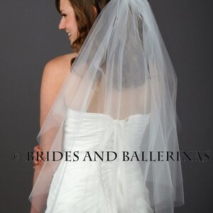 Two-layer bridal veil with blusher in soft tulle and plain edge, available in multiple lengths