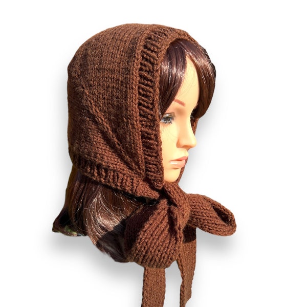 Bonnet tricoté à la main avec noeud papillon pour adulte. Marron café ou nombreuses couleurs différentes. Bonnet femme avec attaches. Chapeau d'hiver.