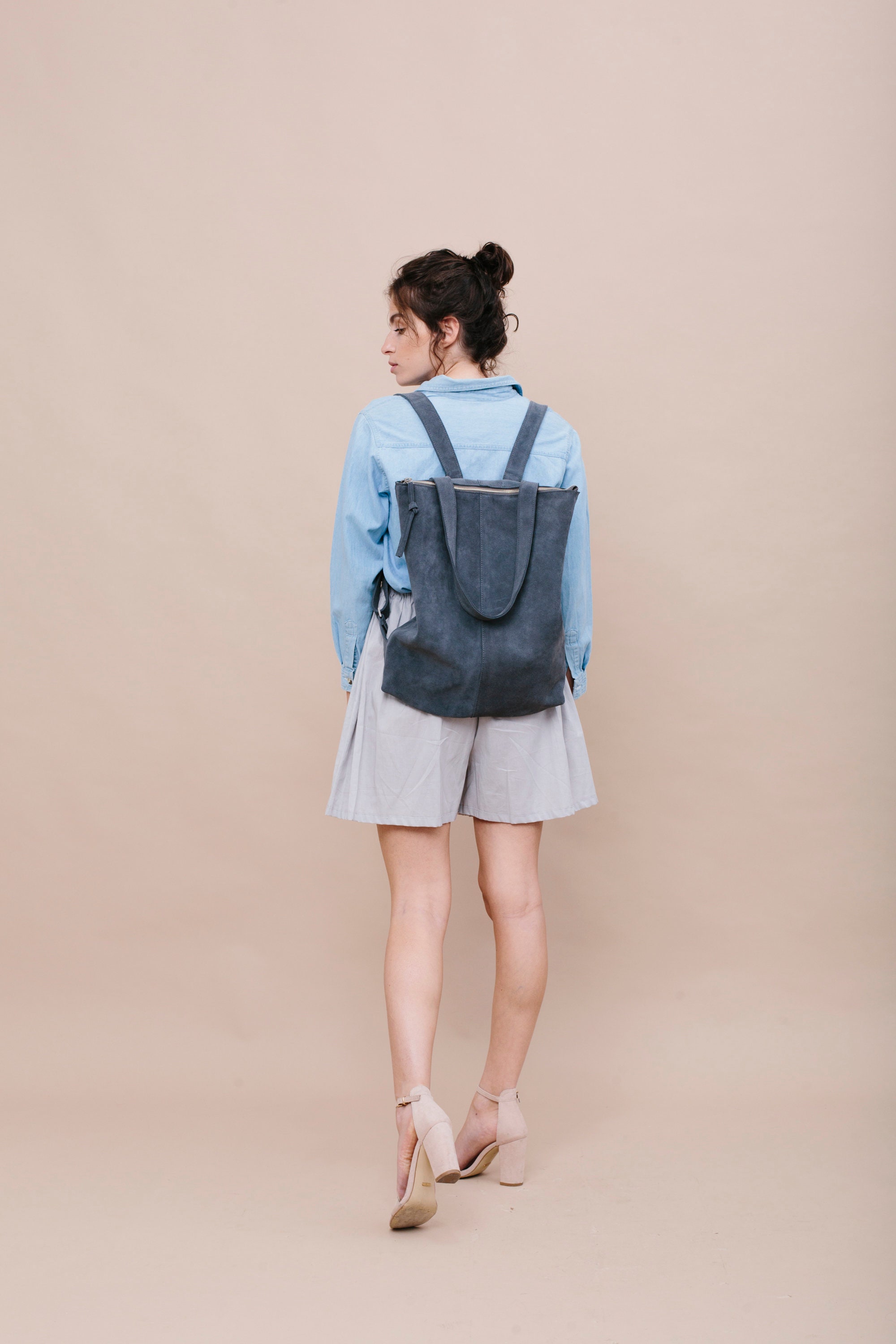 grey suede mini backpack Chloe Faye Leather & - Small Zippered expansion panels at face Chic Grey Suede Leather Backpack
