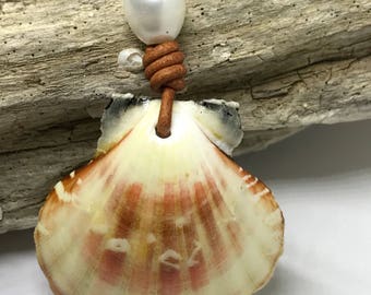 Seashell pearl beach necklace, shell jewery, statement necklace, beach jewelry