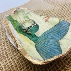 Oyster or clam Shell Trinket Dish, Decoupaged  Mermaid, Oyster Art, jewelry dish, coastal decor