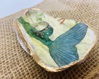 Oyster or clam Shell Trinket Dish, Decoupaged  Mermaid, Oyster Art, jewelry dish, coastal decor