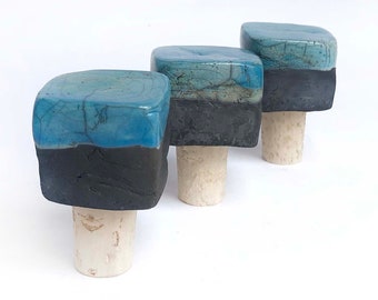 3 wine bottle stopper, raku set