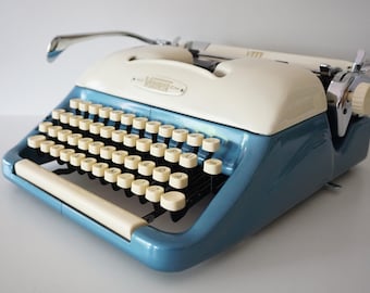 Vintage Rare 1959 TwoTone Metallic Blue & Cream VOSS (The World's Finest) S24 Typewriter - Working - DESIGN - Portable - QWERTZ