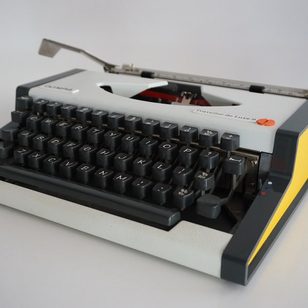 Vintage 1970s CURSIVE (Script) White & Yellow Olympia Traveller de Luxe Typewriter - QWERTY - Working - Design