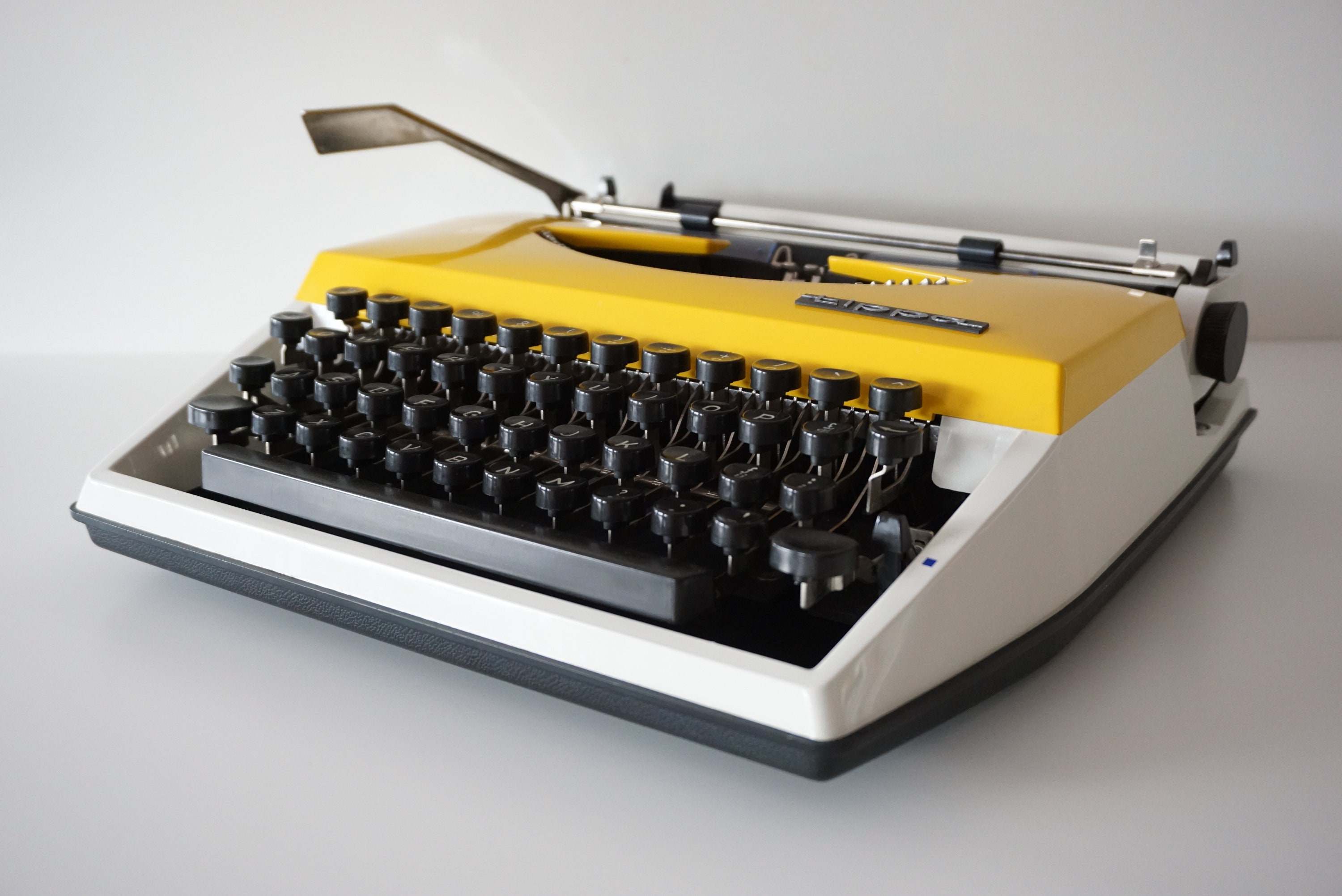 Cursive Typewriter for sale Only 3 left at 70