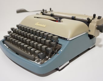 Vintage Rare 1962 Blue & Cream SUPERMETALL (Rheinmetall) Typewriter - Working - Portable - QWERTZ - Rare Case - Removable Carriage !