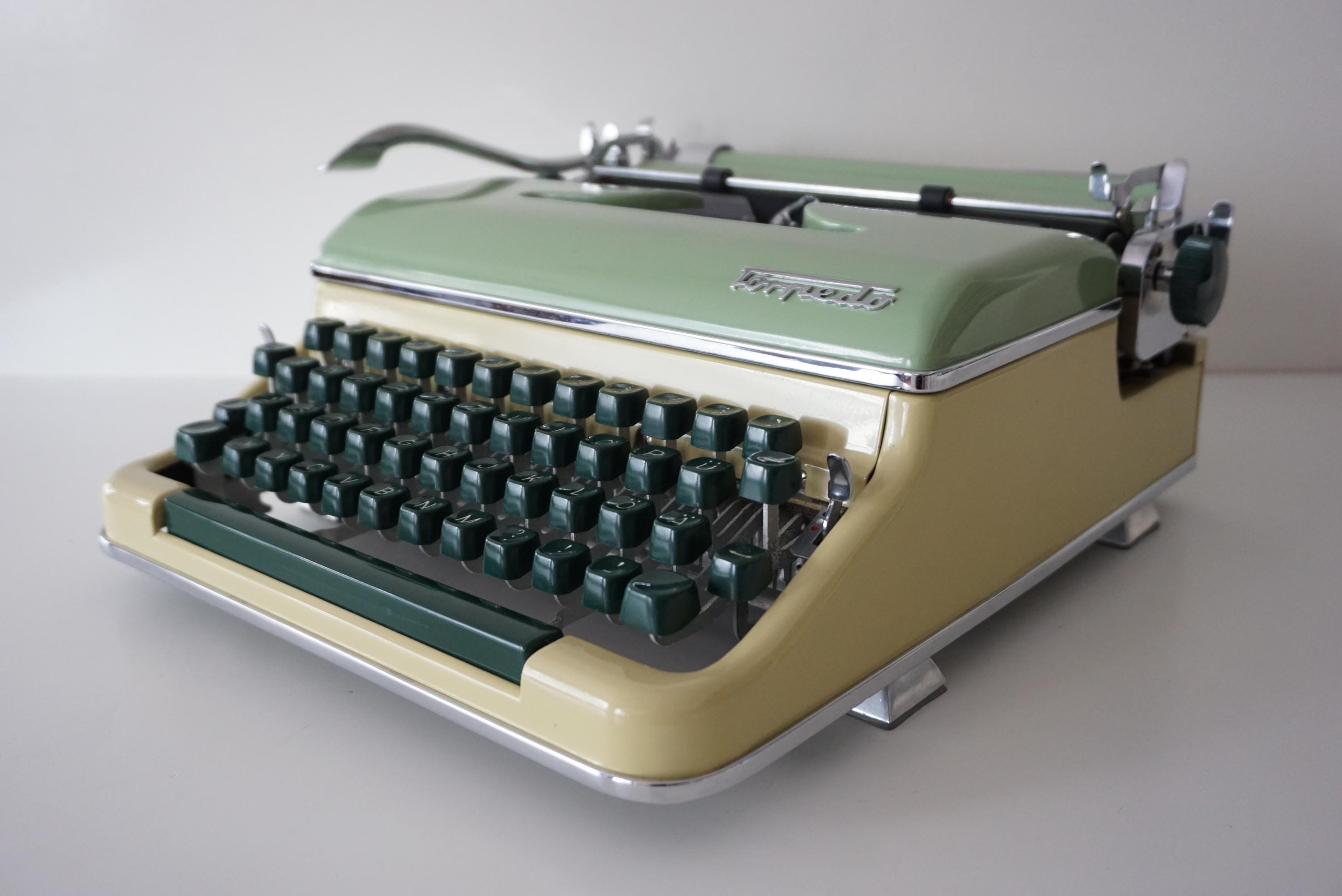 語タイプライター・完動品 2025年最新】Yahoo!オークション - タイプライター(電化製品