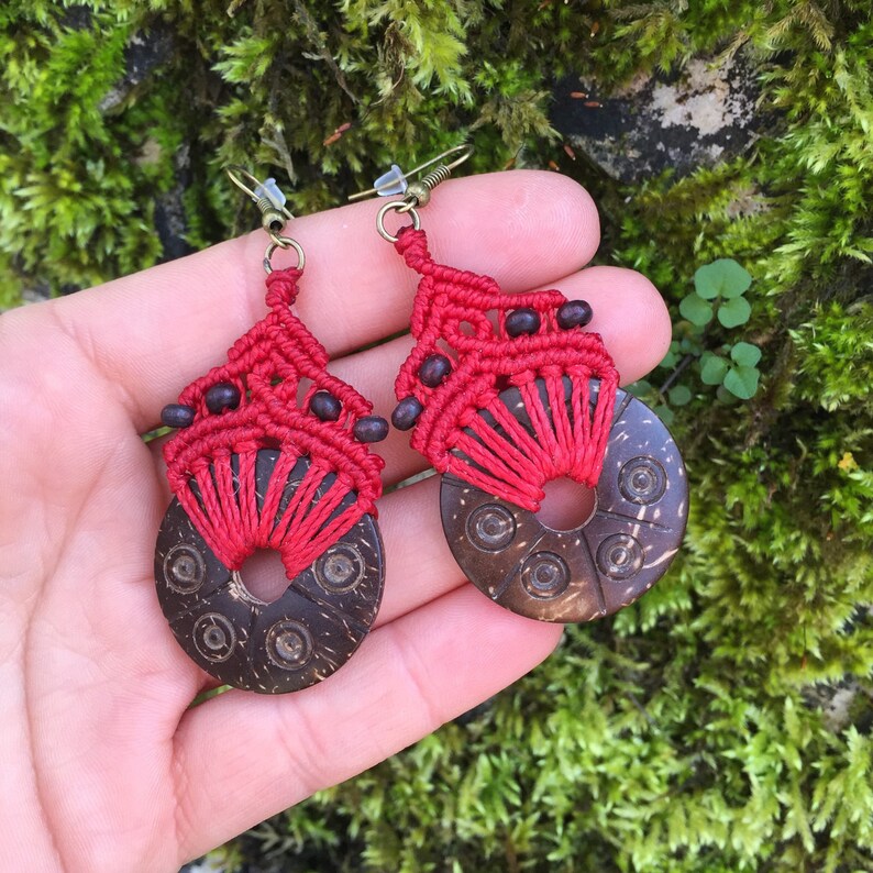 Ethnic macrame earrings with carved coconut red image 2