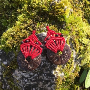 Ethnic macrame earrings with carved coconut red image 4