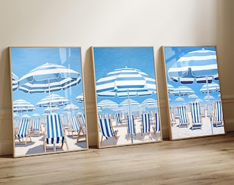 Set di stampe artistiche con ombrelloni da spiaggia, decorazioni per la casa in stile costiero blu