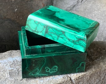 MALACHITE Box ,Green,Malachite ,Hand Carved,Birds Eye Malachite Box # 6