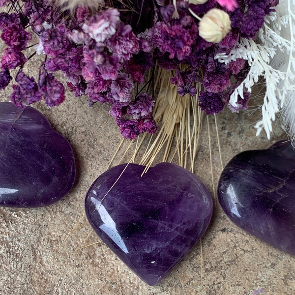 1 Amethyst Heart , Polished Crystal Cluster,Amethyst Uruguay Dark Purple ,Amethyst Heart ,amethyst pocket stone, February Birthstone,1"