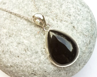 Black Onyx pendant, Teardrop shape onyx silver pendant, Black Onyx necklace, natural gemstone, black stone pendant, Small teardrop black gem