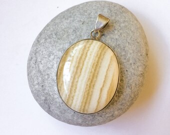 Yellow lace Agate pendant, natural stone sterling pendant, Yellow lace Agate jewelry, Oval shape, Yellow stripes stone, Mexican yellow agate