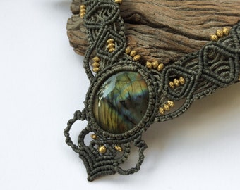 Fancy Labradorite macrame necklace, Large labradorite, Natural stone macrame brass necklace, Shiny gem, Rainbow Labradorite, Wide colar