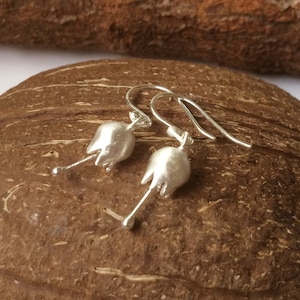 Orecchini in argento con melograno, orecchini pendenti in argento sterling, orecchini con melograno, orecchini pendenti in argento sterling spazzolato, piccolo melograno
