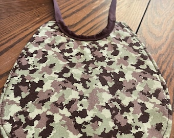 Babero de camuflaje para bebé