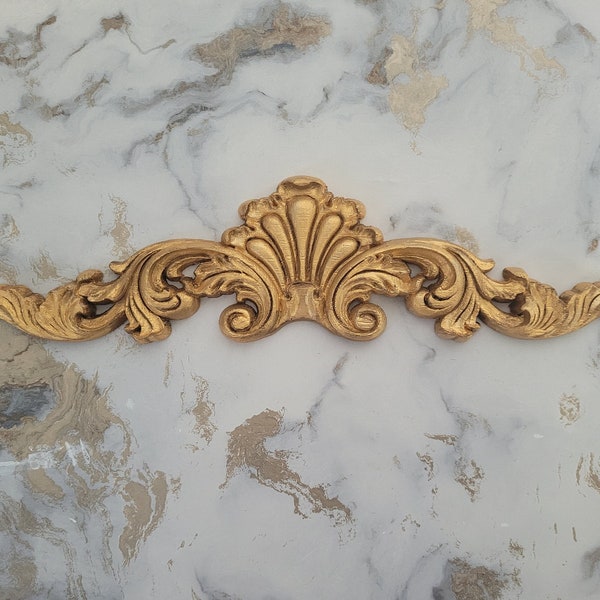 Ornate Shell Detail Decoration for Furniture and Frames, Aged Distressed Gold Wood Sculpture Applique, Handpainted Carved Design for Mirrors