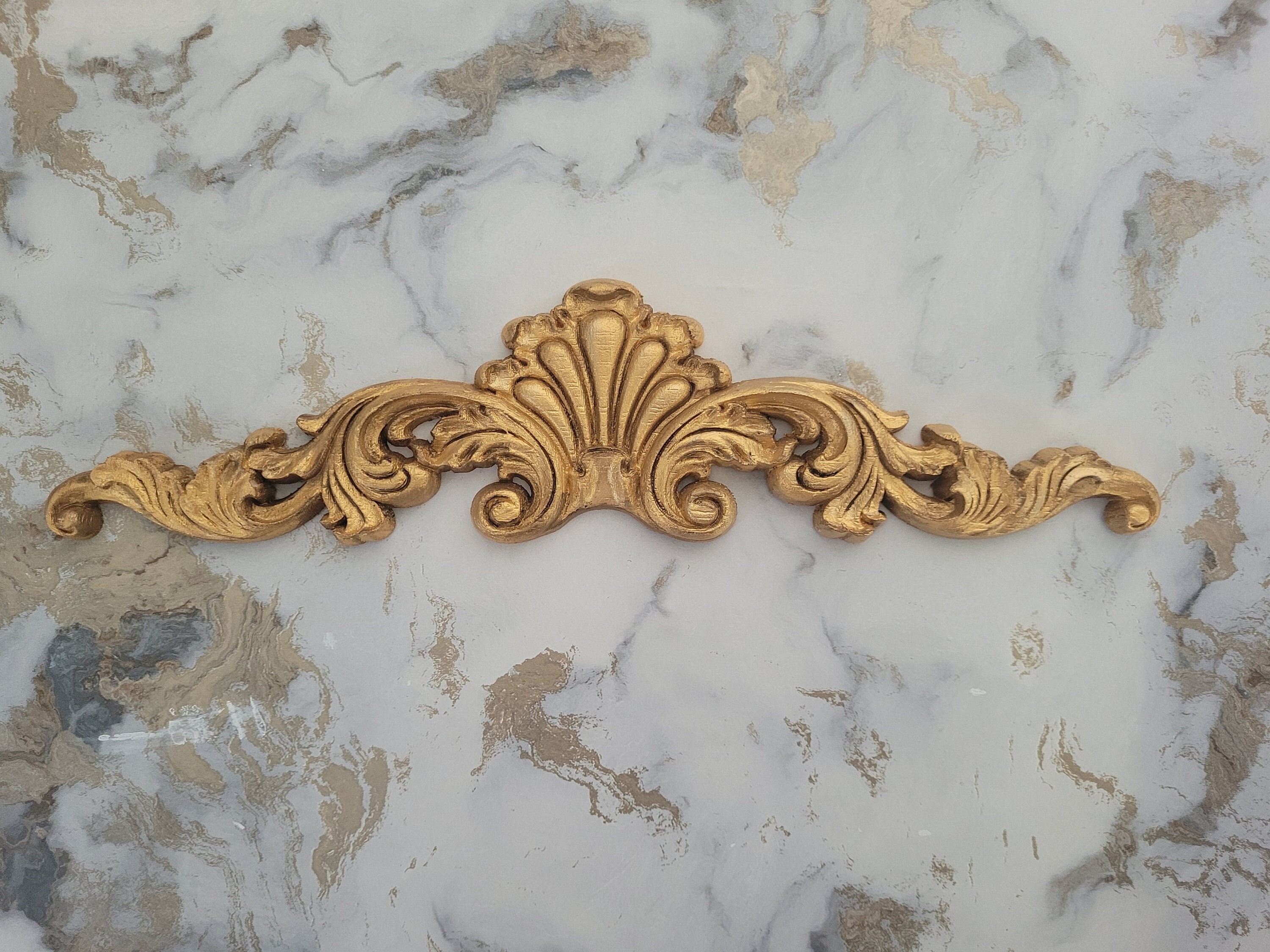 Ornate Shell Detail Decoration for Furniture and Frames, Aged Distressed Gold Wood Sculpture Applique, Handpainted Carved Design for Mirrors