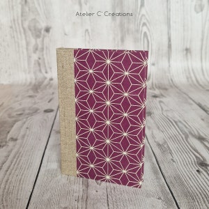 Carnet de notes format B7, toile de lin et papier artisanal graphisme japonais, coloris prune Collection Asanoha image 3