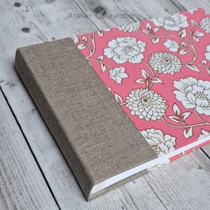 Livre d'or mariage { Elégance } Lin et papier motif fleurs contour doré