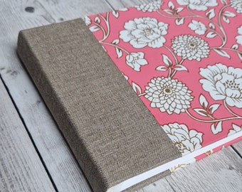 Wedding guest book { Elegance } Linen and paper with gold outline flower pattern