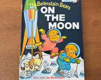 Vintage Berenstain Bears Book: On The Moon, 1985 Hardcover