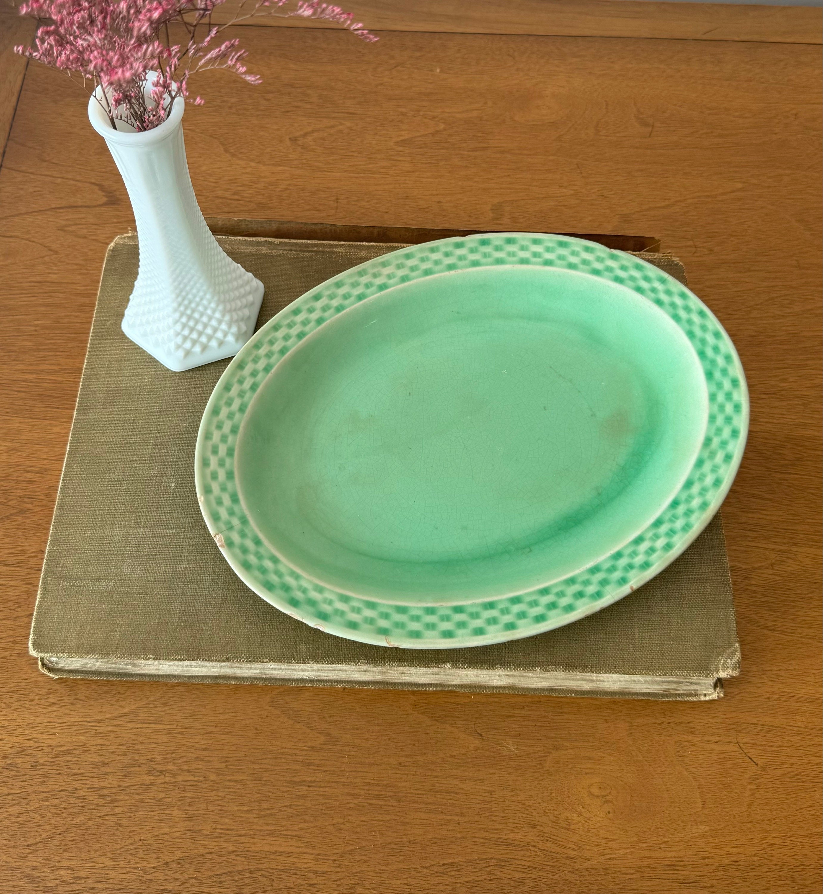 1930's Vintage W.S. George Basketweave Green Platter, 10