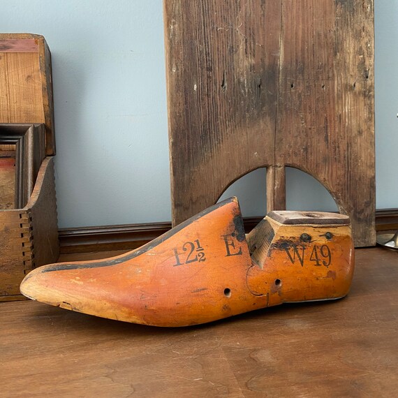 Vintage Wooden Shoe Form: Men