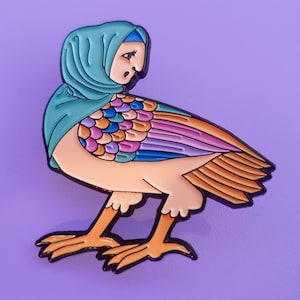 Harpyie Emaille Pin, Mittelalter Anstecker, Harpien Anstecker, Fantasy Pins, Monster Pins, Harz Pins