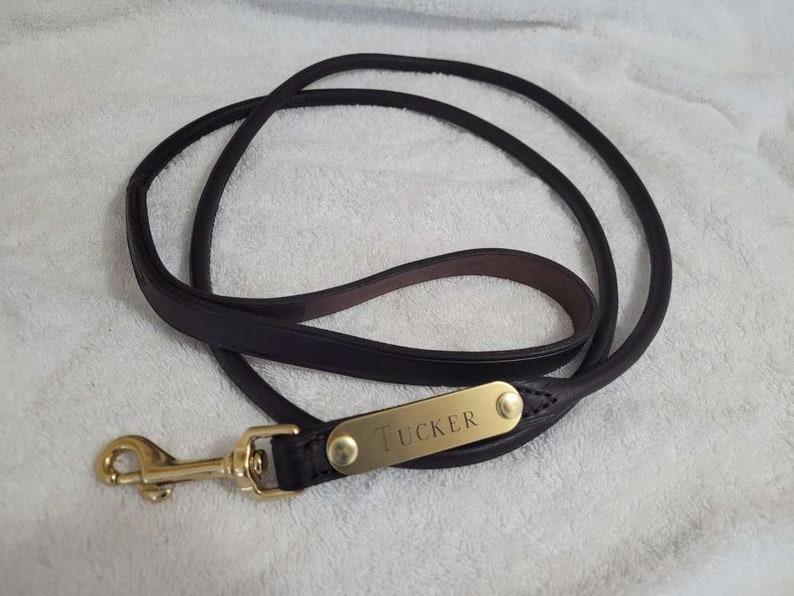 Personalized Rolled Leather Dog Leash zdjęcie 1