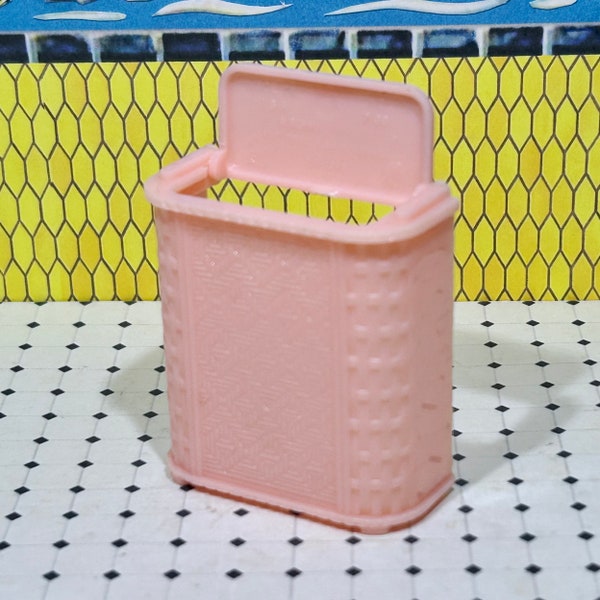 RENWAL - HAMPER w/Lid - RD 1946 - Bathroom - Hard Plastic - Vintage Dollhouse Furniture - Fits Marx Mansion - Ideal - Plasco - 3/4" 1:16