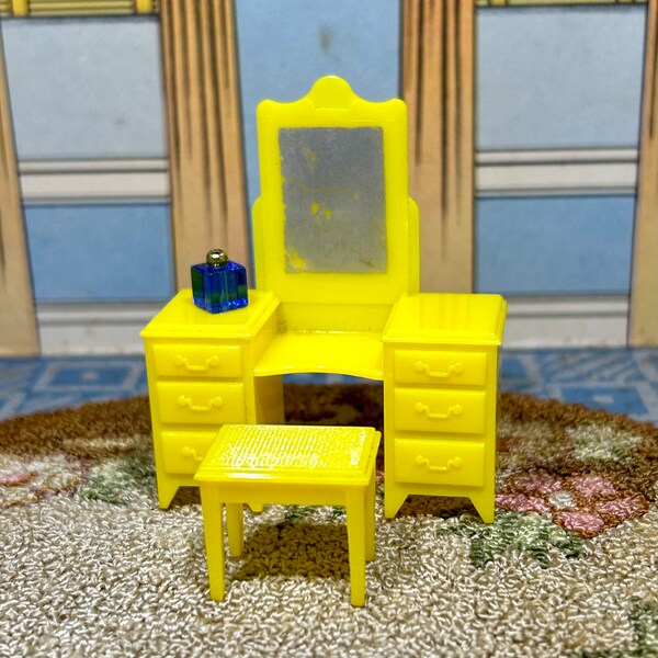 MARX - Traditional Bedroom Vanity w/Bench - Hard Fragile Plastic - 1950's-1960's - Marx Vintage Dollhouse Furniture - Fits Superior 1:24