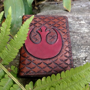 Cartera de tarjeta de cuero hecha a mano de la Alianza Rebelde
